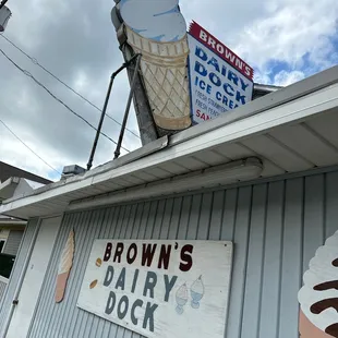 a sign for brown's dairy dock