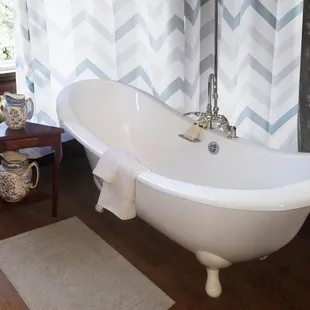 The Nautical Room. Queen room with Fireplace, Vizio Smart TV and private bath.