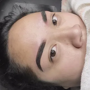 Style: Ombré Powder Brows