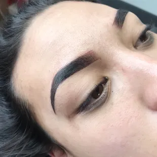 Style: Ombré Powder Brows