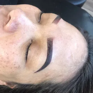 Style: Ombré Powder Brows