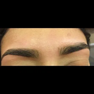 Eyebrow by Raji
