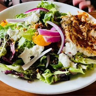 Valencia salad with chicken