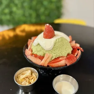 Strawberry matcha bingsu