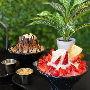 Chocolate Brownie and Strawberry Cheesecake Bingsus