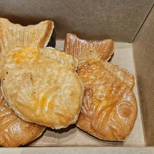 3 cheddar taiyaki