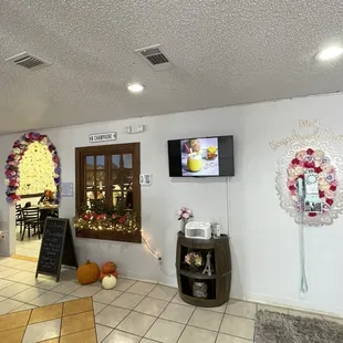 the interior of a restaurant
