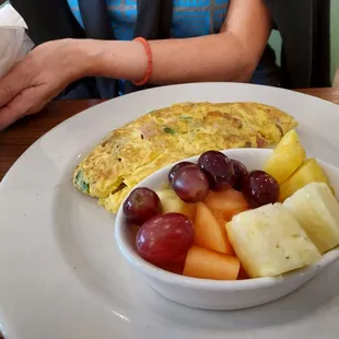 Ham and pepper omelette