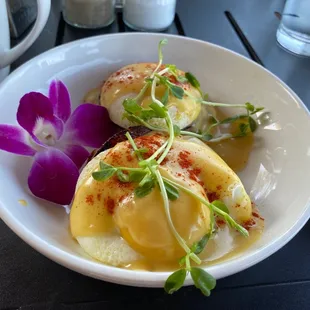 Eggs Benedict