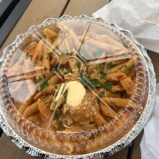 Spicy penne with chicken