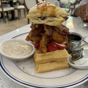 Waffle with chicken and bacon