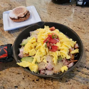 Turkey and avocado skillet