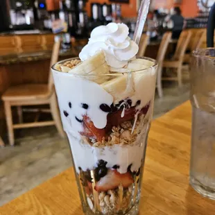 Parfait avec creme.
