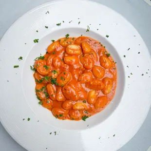 pasta dish, pasta, food