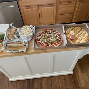 Deluxe Specialty Pizza and several other items