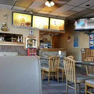 Bruno's Pizza (Inside)