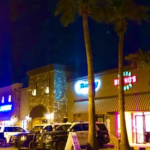 Even cops love their food