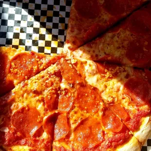 Pepperoni garlic pizza
