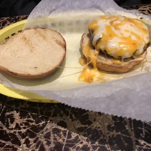 Plain cheeseburger...very tasty.