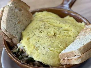 Royal Breakfast & More