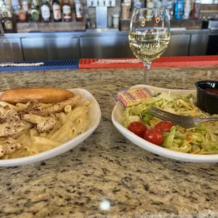 It looked good but they changed the Alfredo sauce recently.  It was runny and literally ran off of the noodles.  I used to love this place.