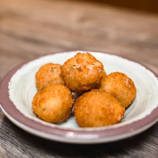 a plate of fried tater tots