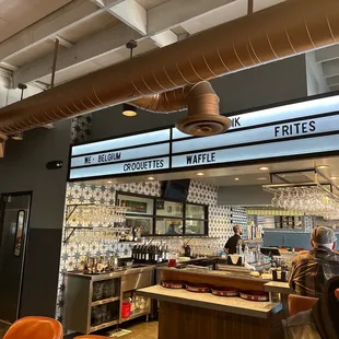 sushi and sashimi, interior