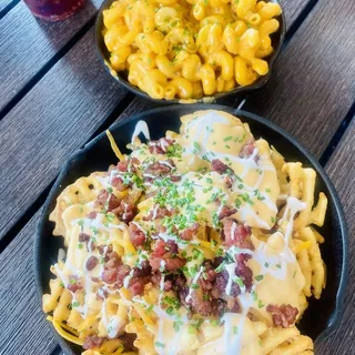 LOADED WAFFLE-CUT FRIES