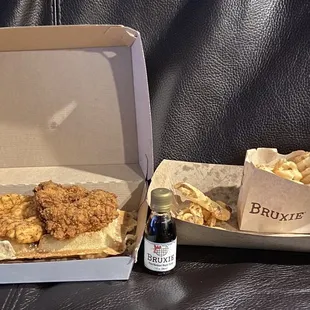 Fried Chicken &amp; Waffle Combo