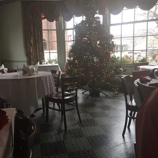 Lunch at Bryan&apos;s Place two days before Christmas!!!!