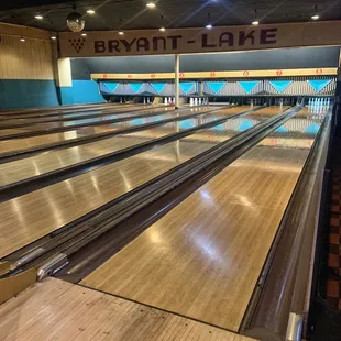 bowling lanes - 8 total