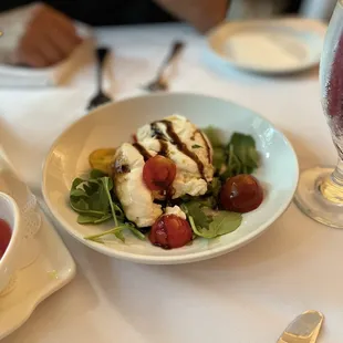 Burrata Mozzarella &amp; Heirloom Tomatoes
