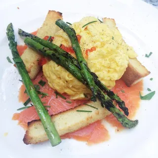 Smoked Salmon Scramble
