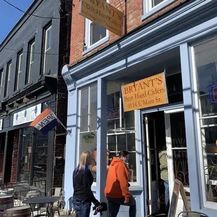 Front of building - old location