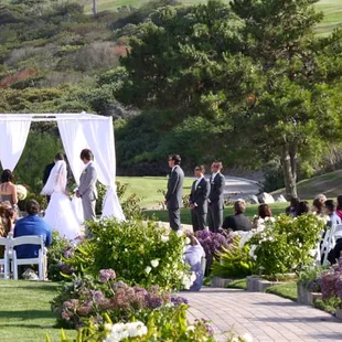 John &amp; Tamara and their organic wedding at Bella Colina Golf Course, San Clemente.