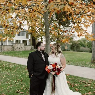 Wedding photos in the backyard of the main house