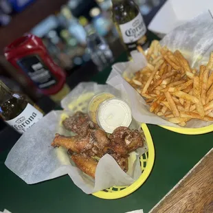 Garlic Parm Bryson&apos;s Famous Chicken Wings