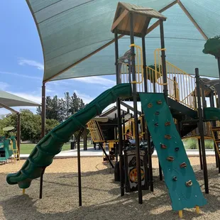 Big kid play structure