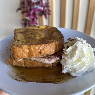 Fall Featured Item:
Blackberry Stuffed French Toast