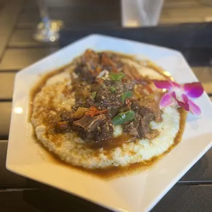 Oxtails &amp; Grits