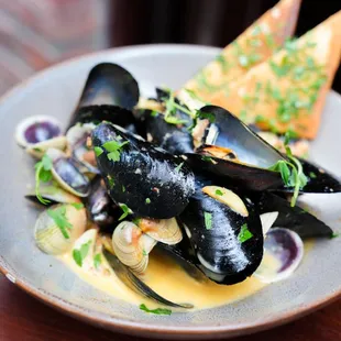 shellfish, mussels, oysters, oysters and mussels, food