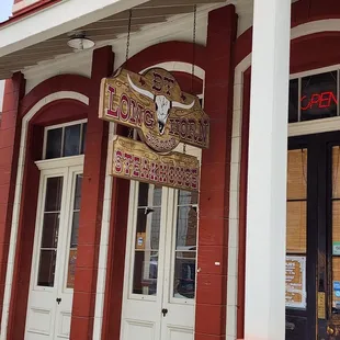 Front door to BT Longhorn Saloon and Steakhouse