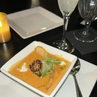 Lobster Bisque w/ single scallop