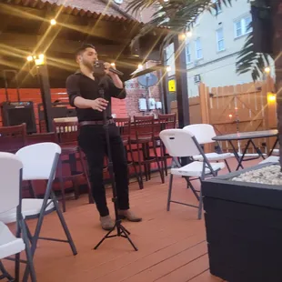 impromptu live singing night!