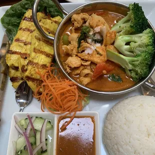 Lunch Combo: Chicken Red Curry &amp; Chicken Satay