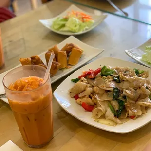 Pad Kee Mao Lunch Special
