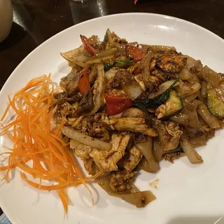 H3. Pad Keemow (Drunken Noodle)