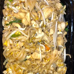 BuaLoy Cuisine -- Pad Thai