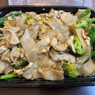 Pad See Ew with chicken