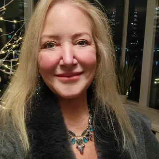 Kim G.